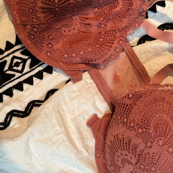 Victoria secret bra clip in the front - Picture 3 of 10